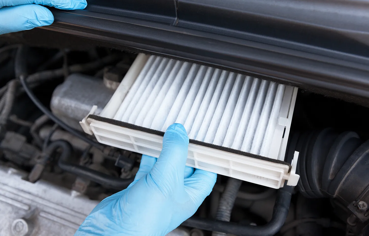 examining car air conditioner filter